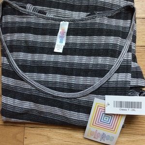 TWO LuLaRoe Classic Ts